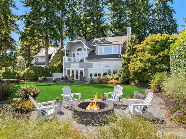 10668 NE Manor Lane, Bainbridge Island, WA 98110
