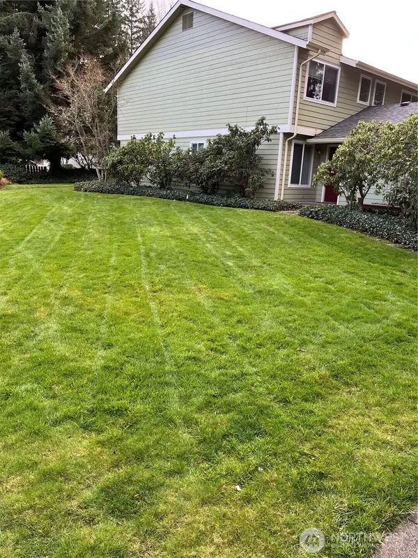 3945 NW Fairway Lane #1-J, Bremerton, WA 98312