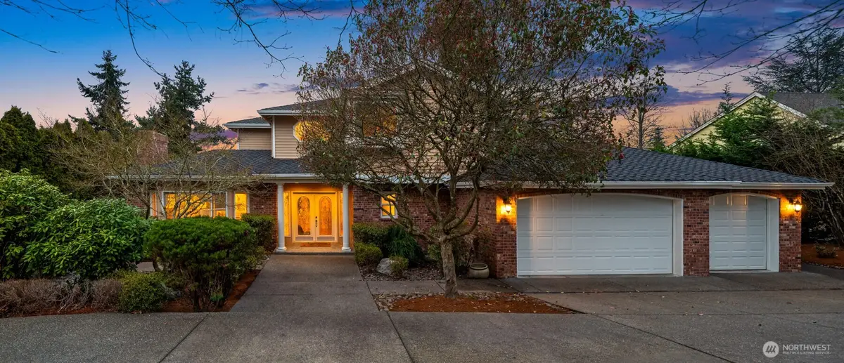 8550 NE 28th Street, Hunts Point, WA 98004 - #1