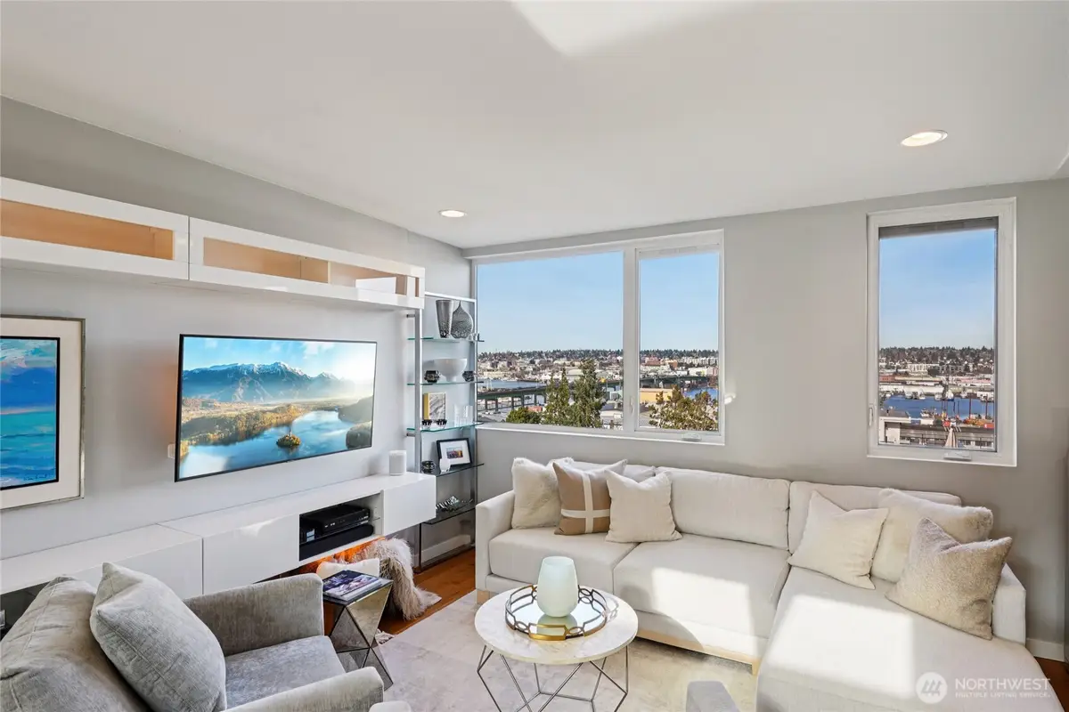 1230 W Emerson Street, Seattle, WA 98119 - #1