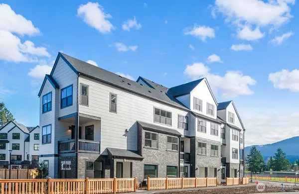 728 Newport Way Nw, Issaquah, WA 98027