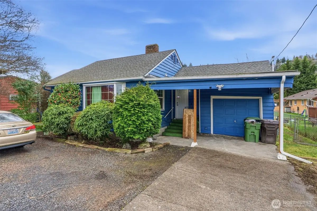 3943 Ocean Beach Highway, Longview, WA 98632 - #1