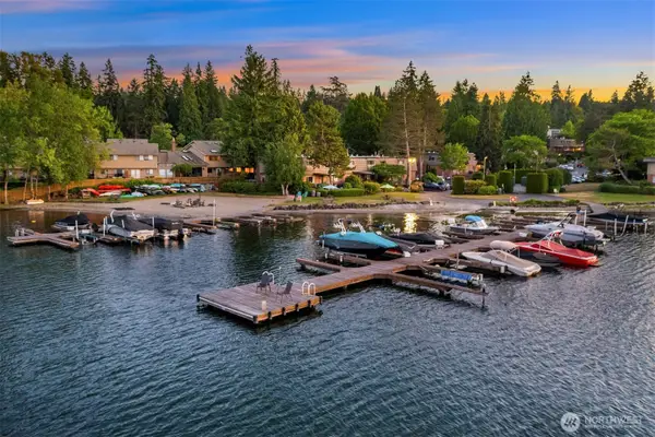 3834 175th Avenue Ne #22, Redmond, WA 98052