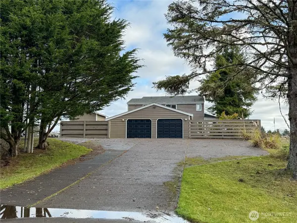 586 Mount Olympus Avenue Se, Ocean Shores, WA 98569