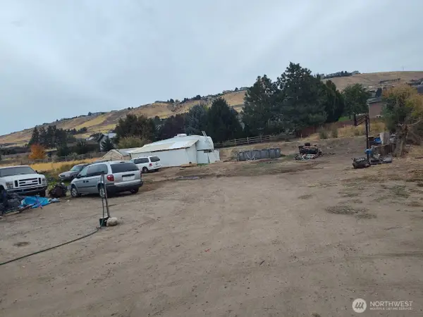 2213 N Baker Street, East Wenatchee, WA 98802