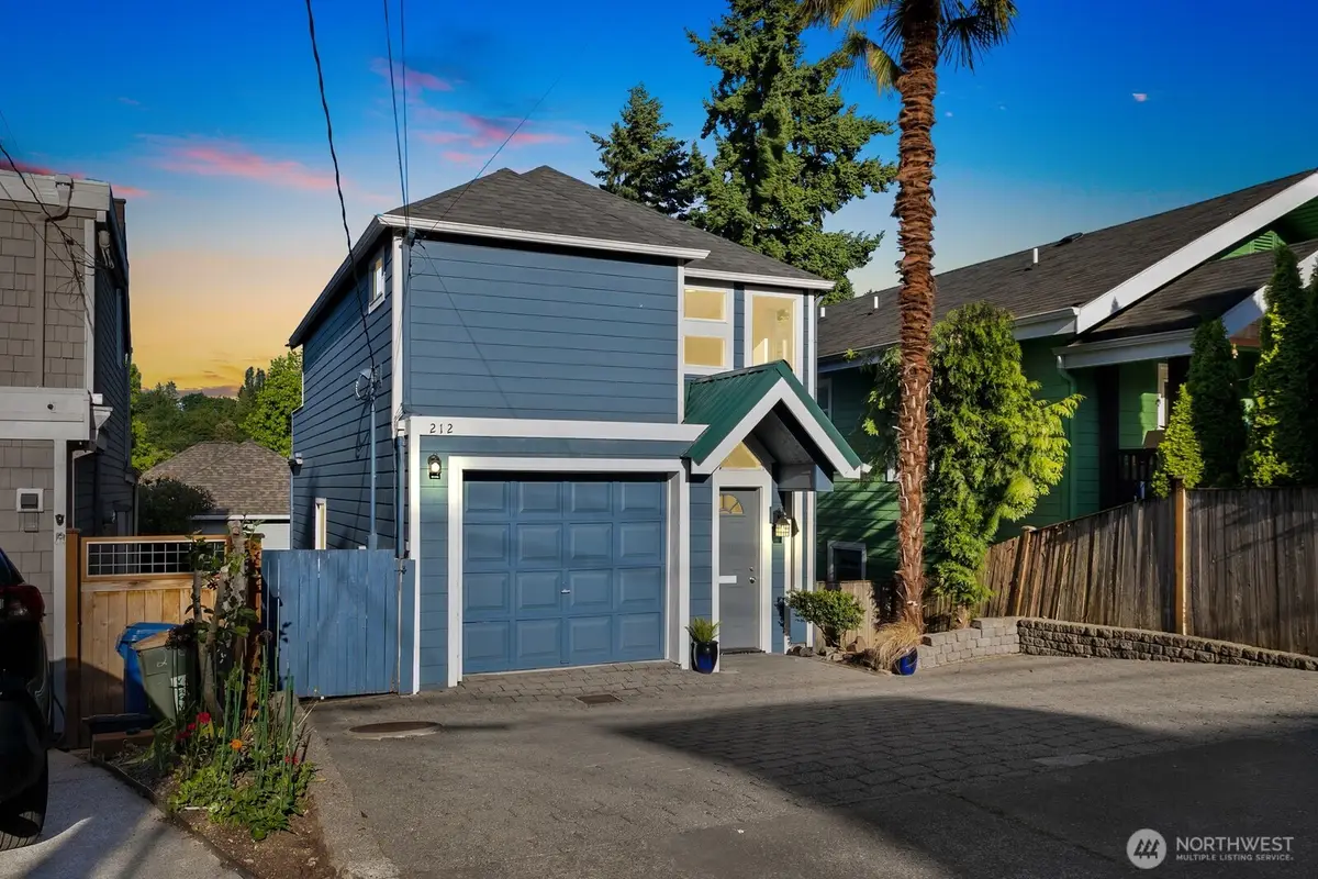 212 27th Avenue E, Seattle, WA 98112 - #1