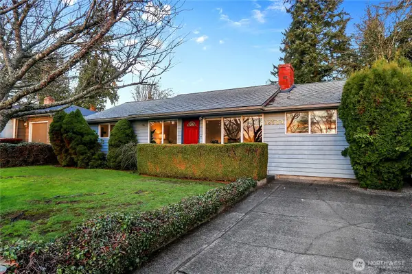 13544 37th Ave Ne, Seattle, WA 98125