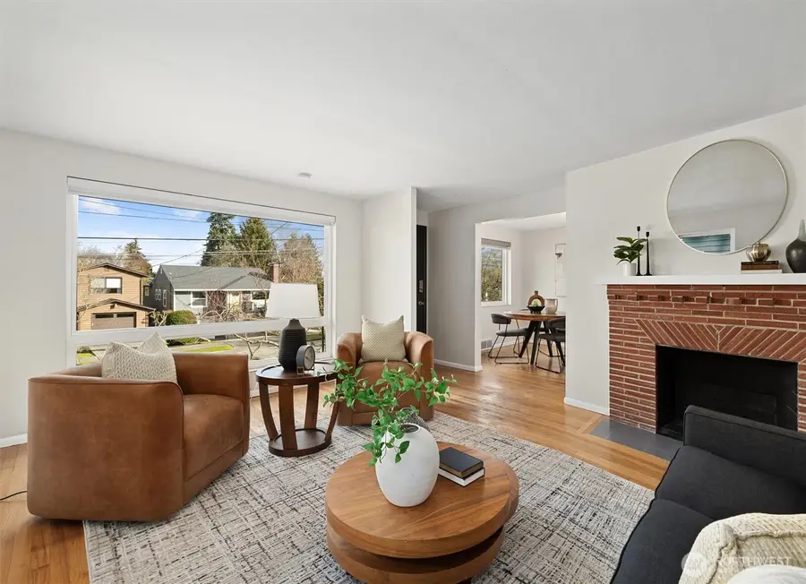 7541 32nd Avenue Ne, Seattle, WA 98115 - #2