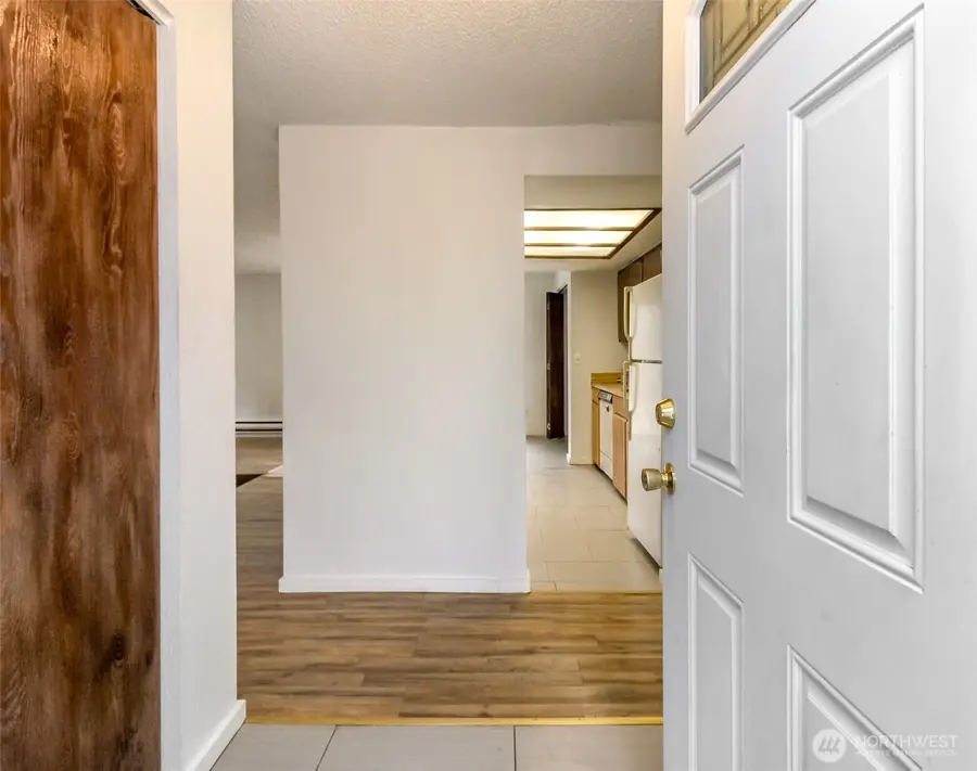 24314 22nd Avenue S, Des Moines, WA 98198 - #2