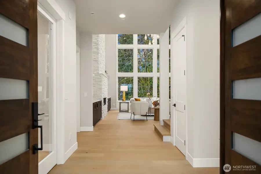 3204 116th Avenue Ne, Bellevue, WA 98004 - #3