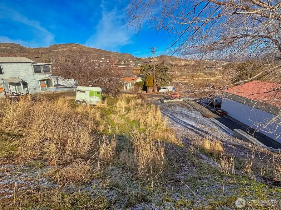 1111 Seaton Street #7&8, Grand Coulee, WA 99133 - #3