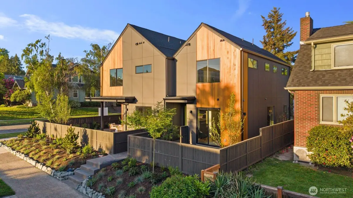 3204 33rd Avenue S, Seattle, WA 98144 - #1