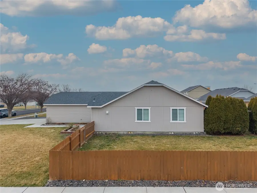 1412 E Megan Drive, Moses Lake, WA 98837 - #3