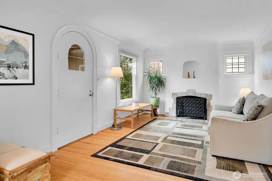 4738 35th Avenue Ne, Seattle, WA 98105 - #3