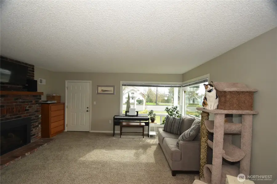 701 E Grover Street, Lynden, WA 98264 - #3