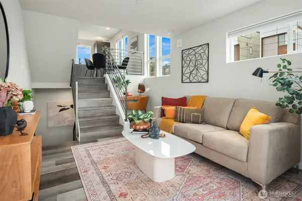 6251 8th Avenue Nw, Seattle, WA 98107