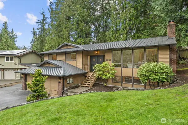 8201 181st Place Sw, Edmonds, WA 98026