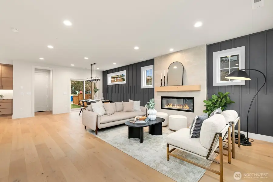 3032 NE Blakeley Street, Seattle, WA 98105 - #2