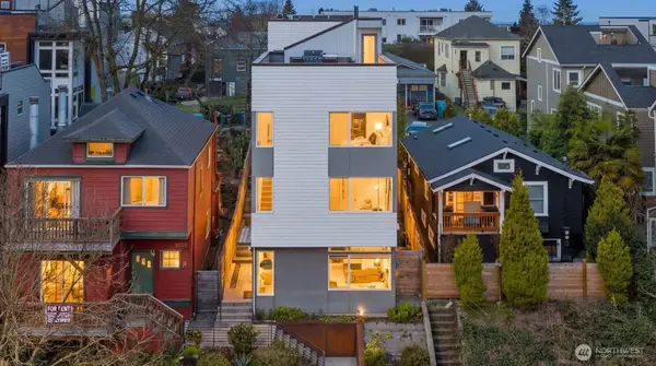 926 N 35th Street, Seattle, WA 98103