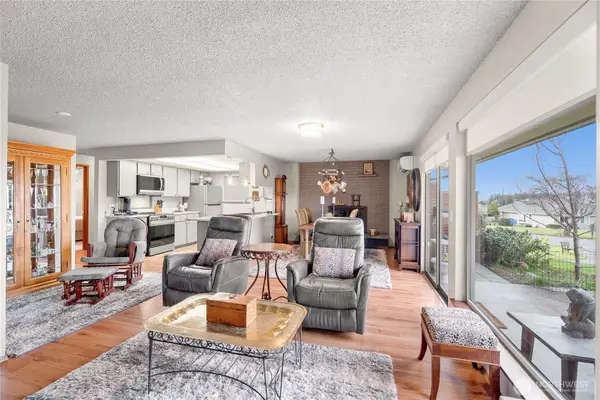 1301 S Third Avenue #15D, Sequim, WA 98382