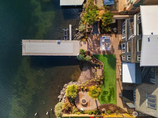 14014 Riviera Place Ne, Seattle, WA 98125