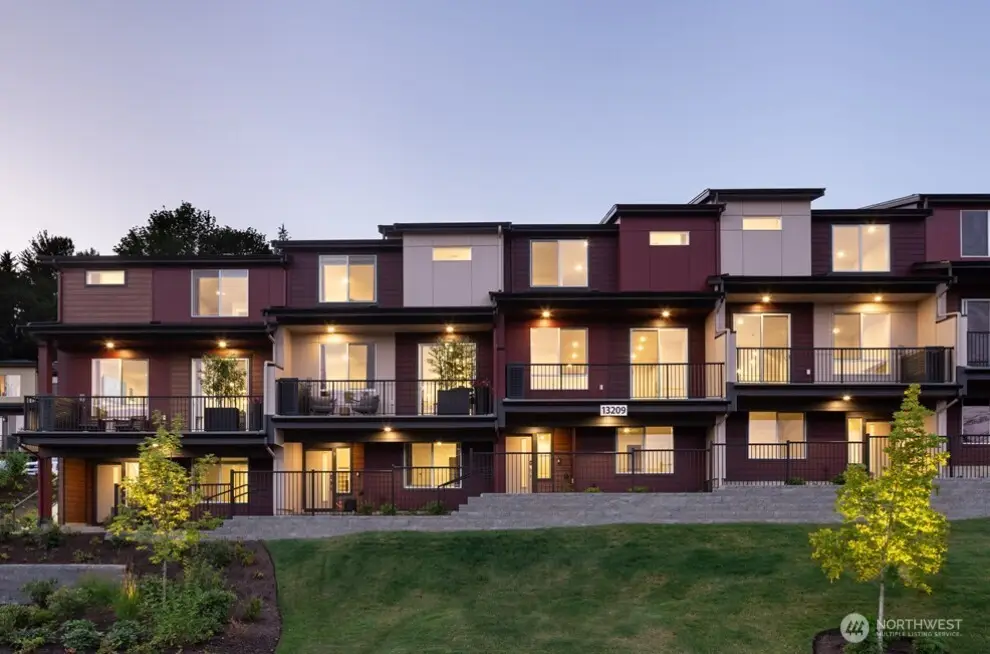13205 NE 127th Way #B, Kirkland, WA 98034 - #1