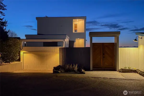 4042 Soundview Drive W, University Place, WA 98466