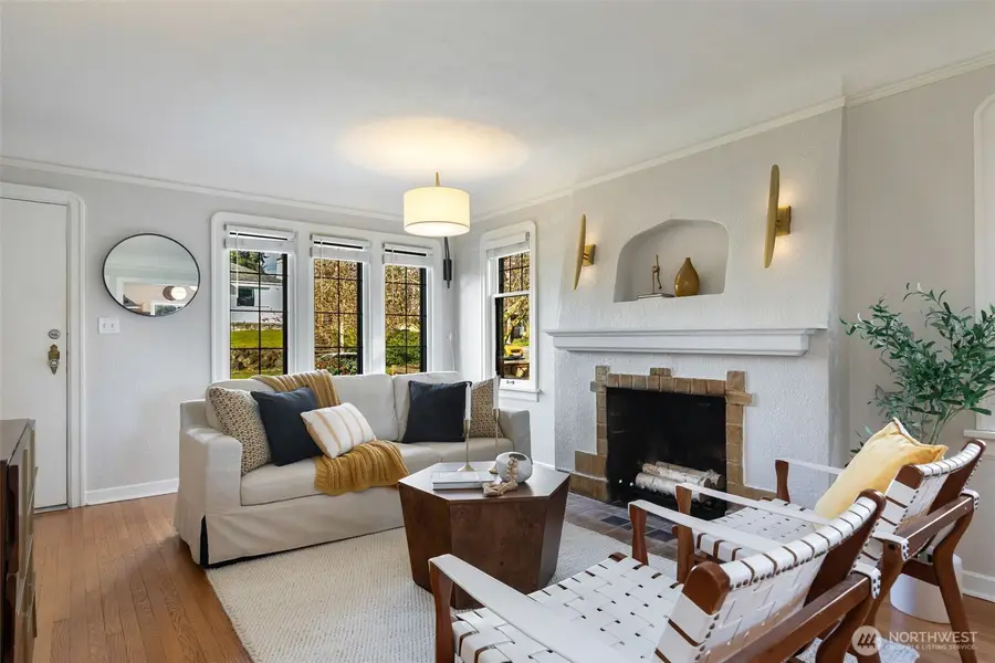 8254 Interlake Avenue N, Seattle, WA 98103 - #2