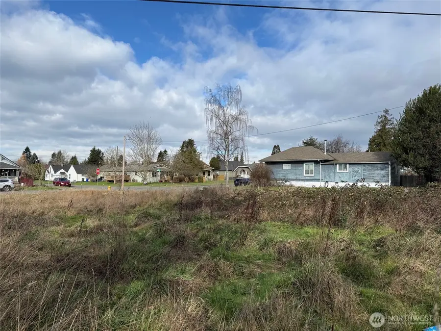 2501 Highland Avenue, Everett, WA 98201 - #2