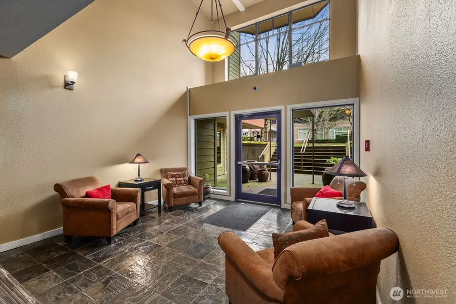 8745 Greenwood Avenue N #207, Seattle, WA 98103 - #3