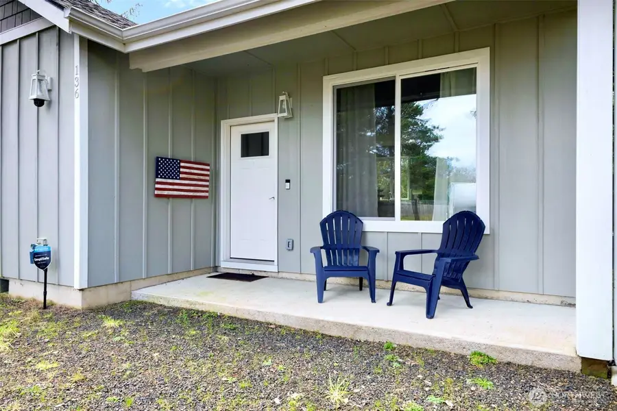 136 Spruce Loop Sw, Ocean Shores, WA 98569 - #2