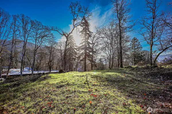 912 Hillside Lane, White Salmon, WA 98672