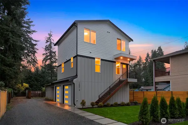 12531 25th Avenue Ne #Unit B, Seattle, WA 98125