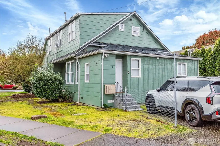 621 Houser Way S, Renton, WA 98057 - #3