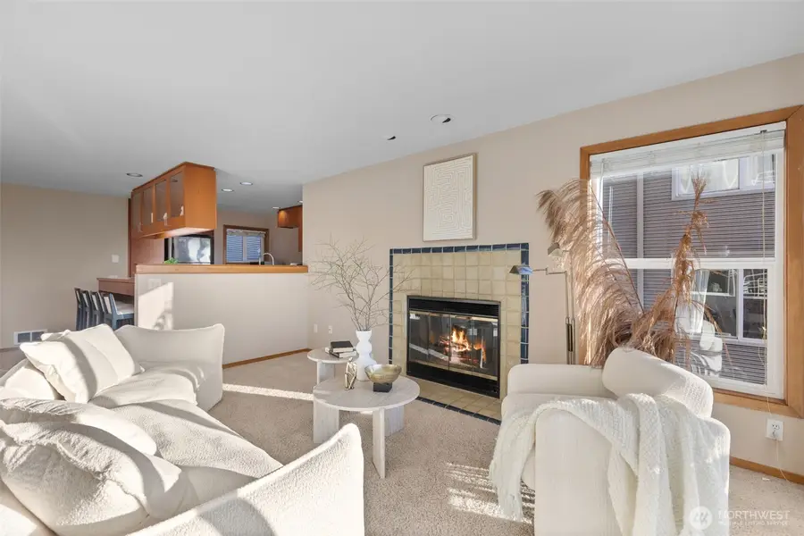 3200 Alki Avenue Sw #301, Seattle, WA 98116 - #3