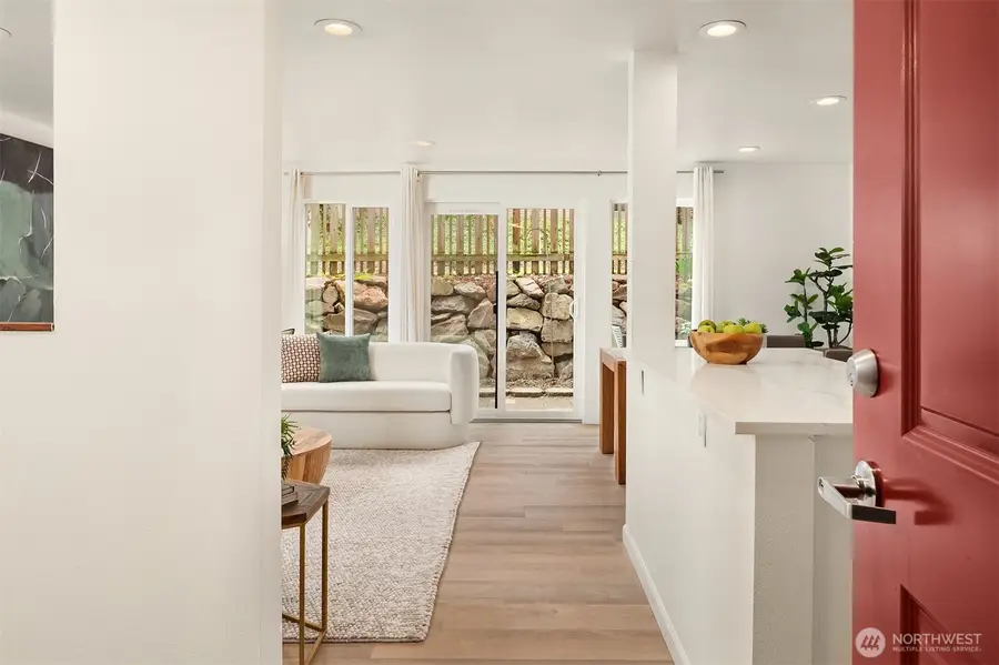 3661 Phinney Avenue N #109, Seattle, WA 98103 - #2