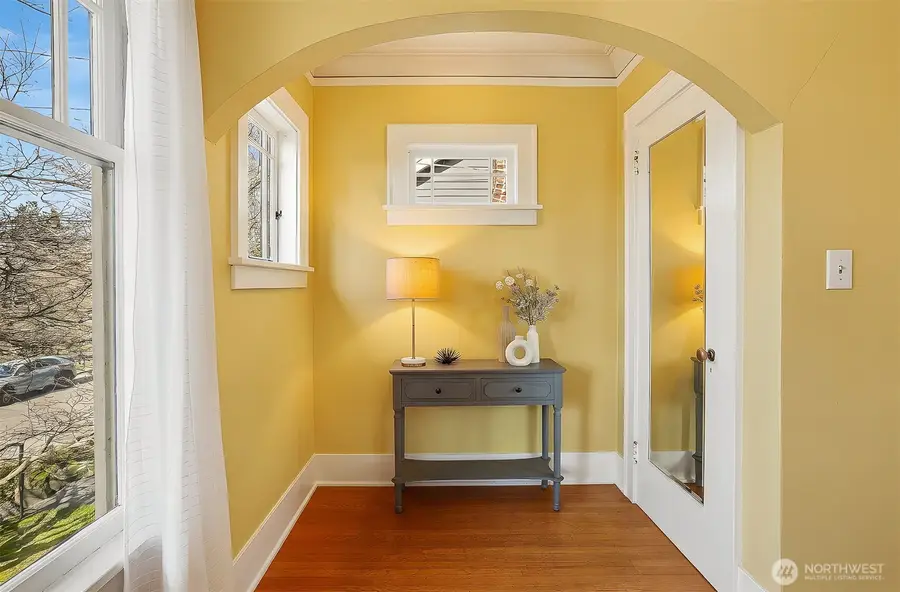 7026 5th Avenue Nw, Seattle, WA 98117 - #3