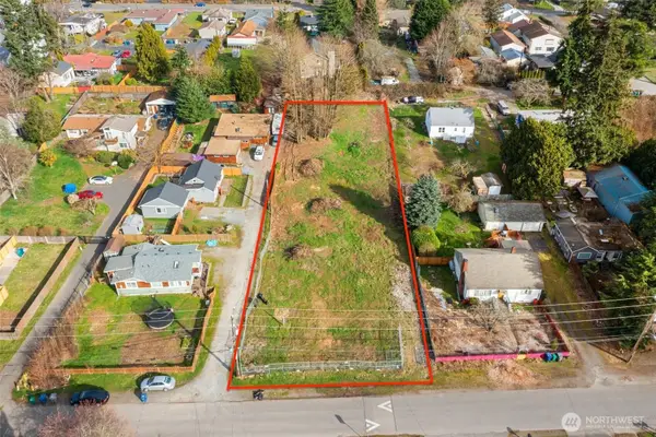 9806 30th Avenue Sw, Seattle, WA 98126