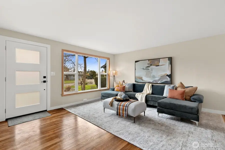 906 Redmond Avenue Ne, Renton, WA 98056 - #2