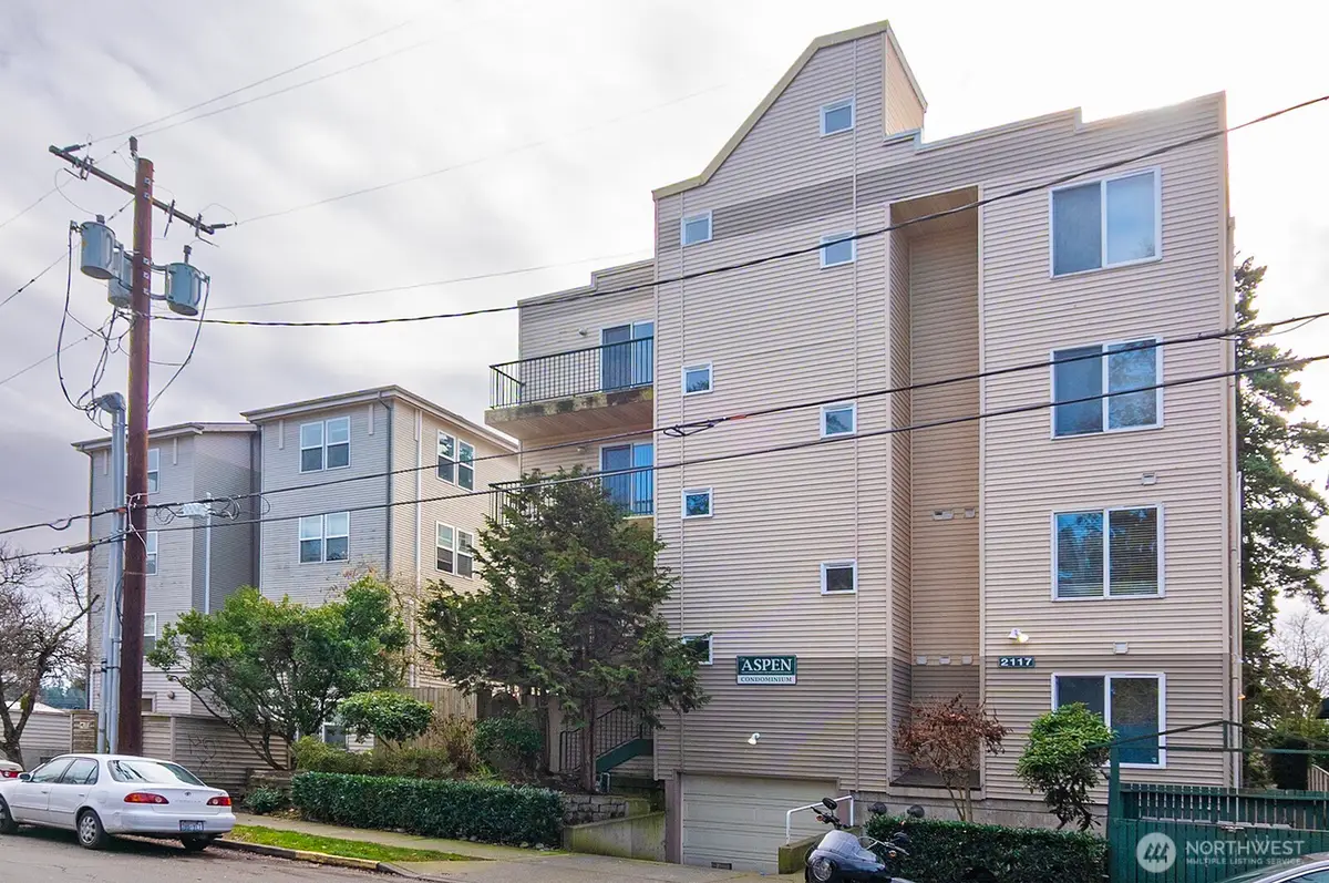 2117 N 107th Street #201, Seattle, WA 98133 - #1
