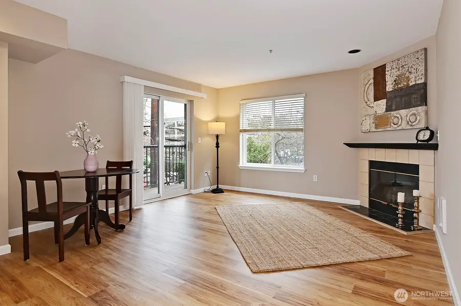 2117 N 107th Street #201, Seattle, WA 98133 - #3