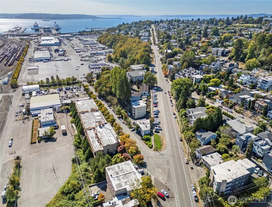 2600 Thorndyke Avenue W, Seattle, WA 98119 - #3