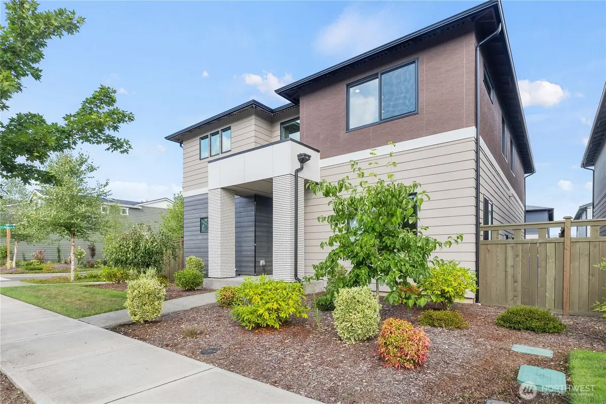 33352 Holly Avenue Se, Black Diamond, WA 98010 - #1