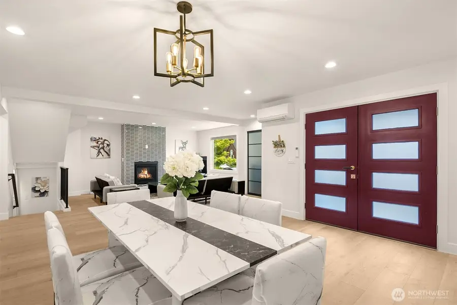 4326 NE 44th Street, Seattle, WA 98105 - #3