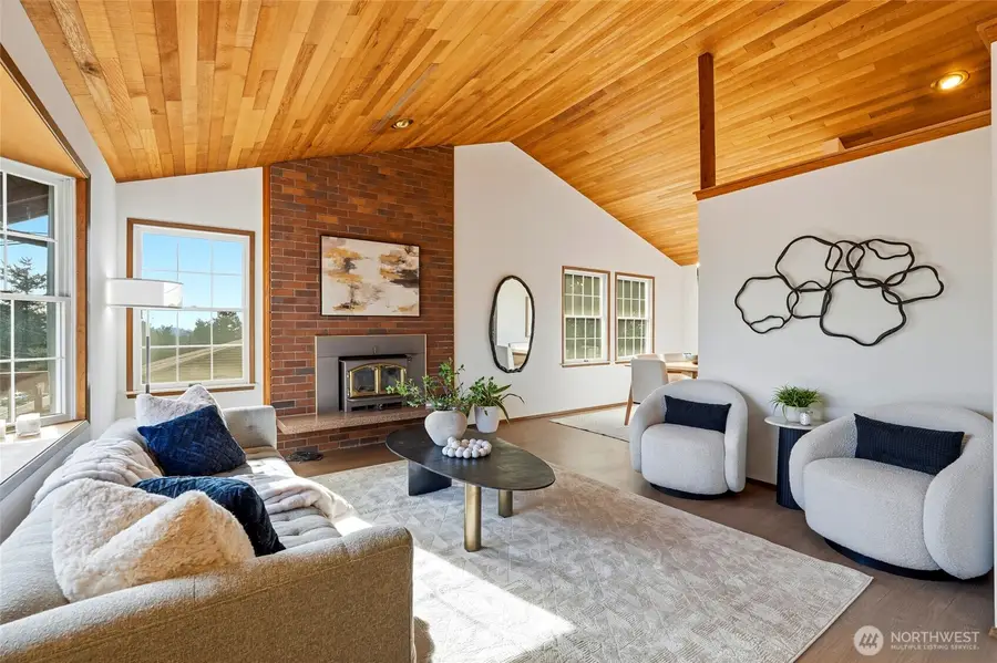 10825 34th Avenue Sw, Seattle, WA 98146 - #2