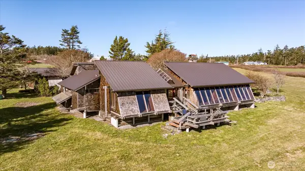 1083 S Fort Casey Rd, Coupeville, WA 98239