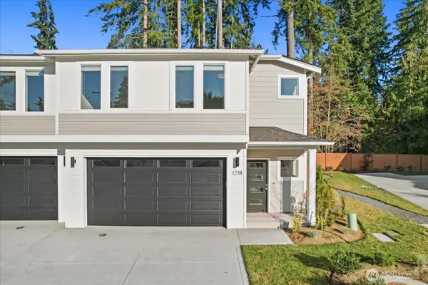 121 171st Place Sw #B, Bothell, WA 98012