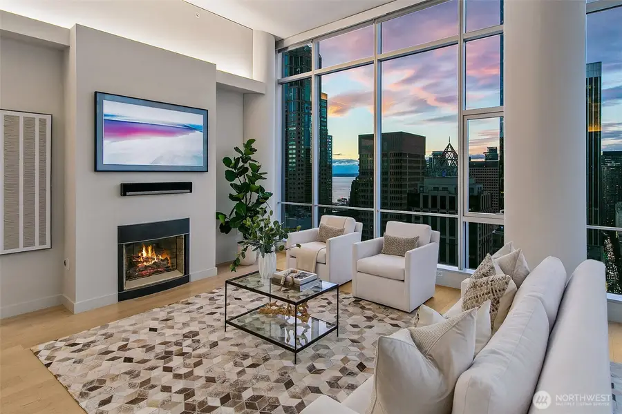 909 5th Avenue #Ph3, Seattle, WA 98164 - #3