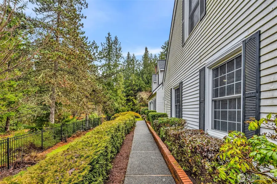 21609 NE 4th Street, Sammamish, WA 98074 - #3