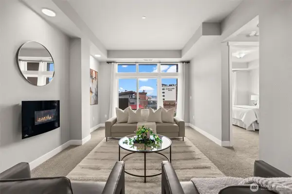 5105 Grand Loop #410, Tacoma, WA 98407